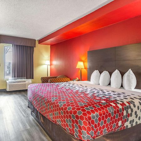 Econo Lodge & Suites Кларксвілл Екстер'єр фото
