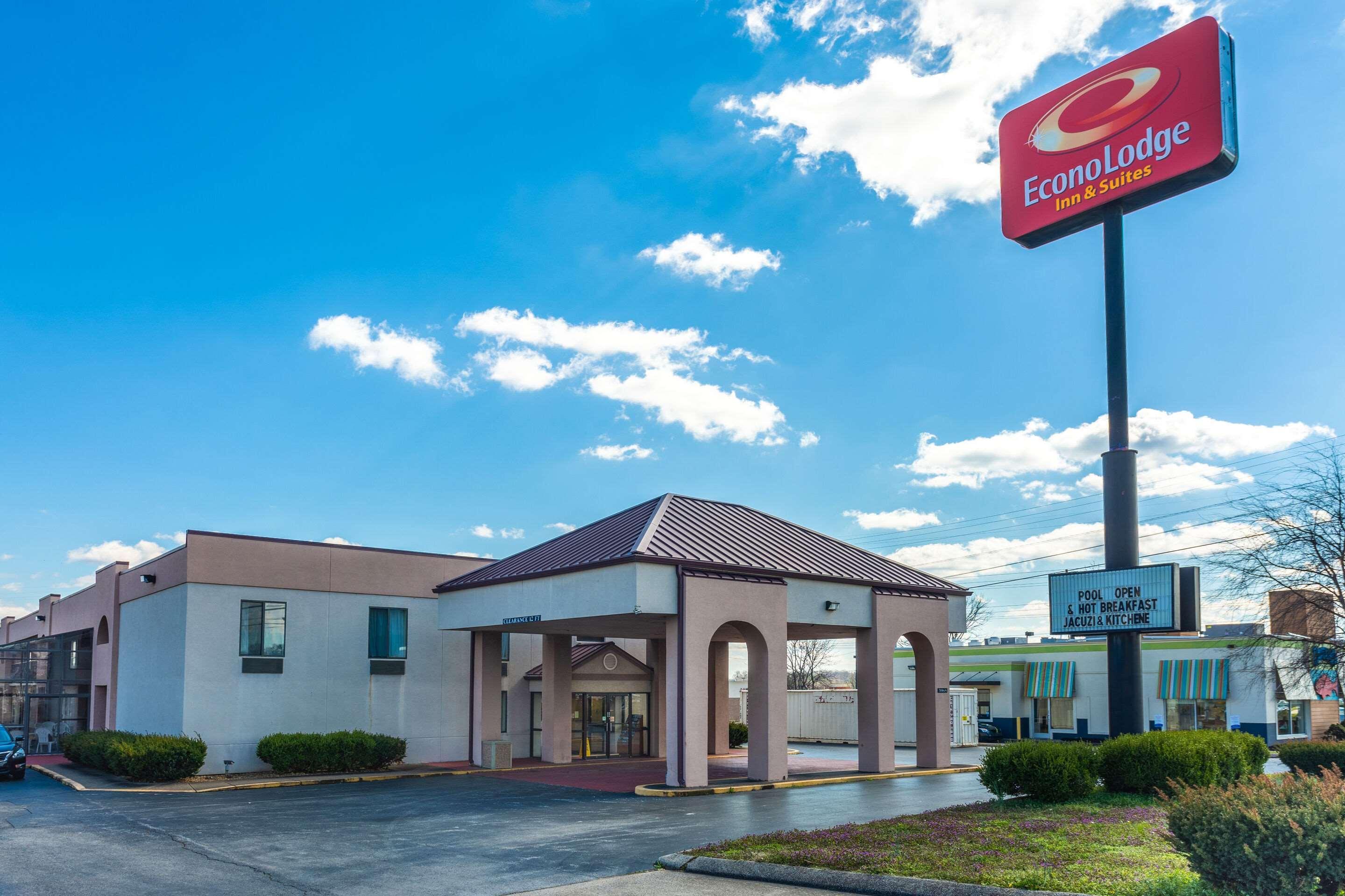 Econo Lodge & Suites Кларксвілл Екстер'єр фото