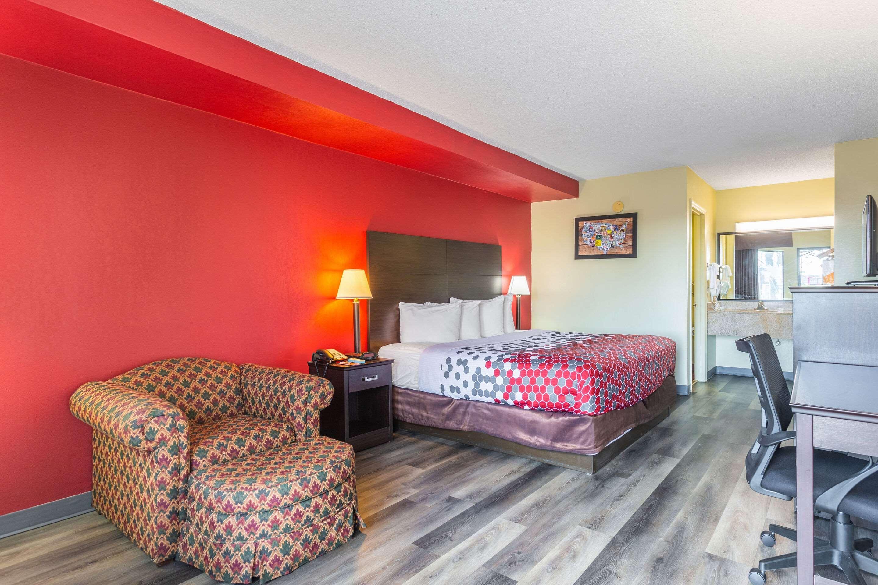 Econo Lodge & Suites Кларксвілл Екстер'єр фото