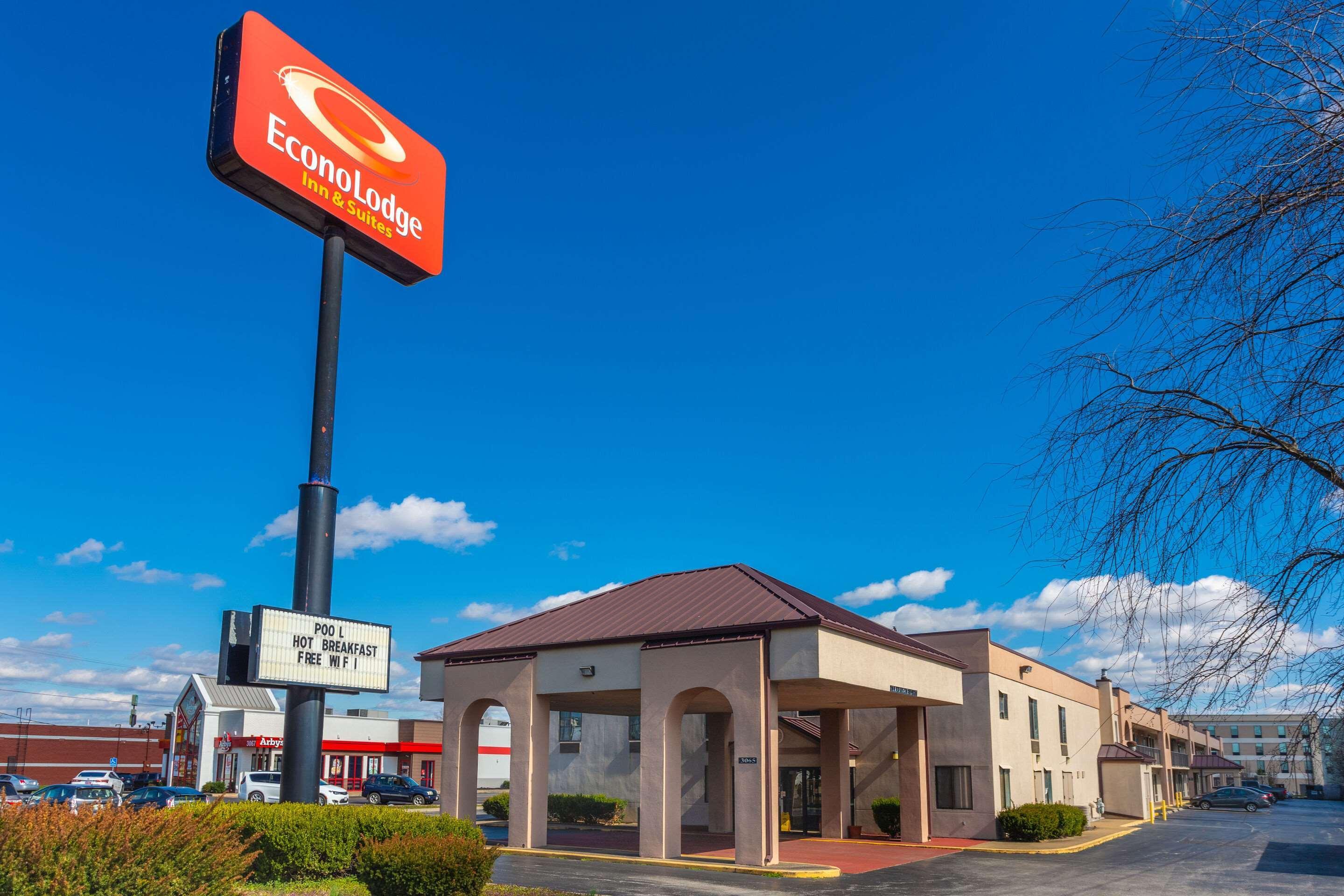 Econo Lodge & Suites Кларксвілл Екстер'єр фото