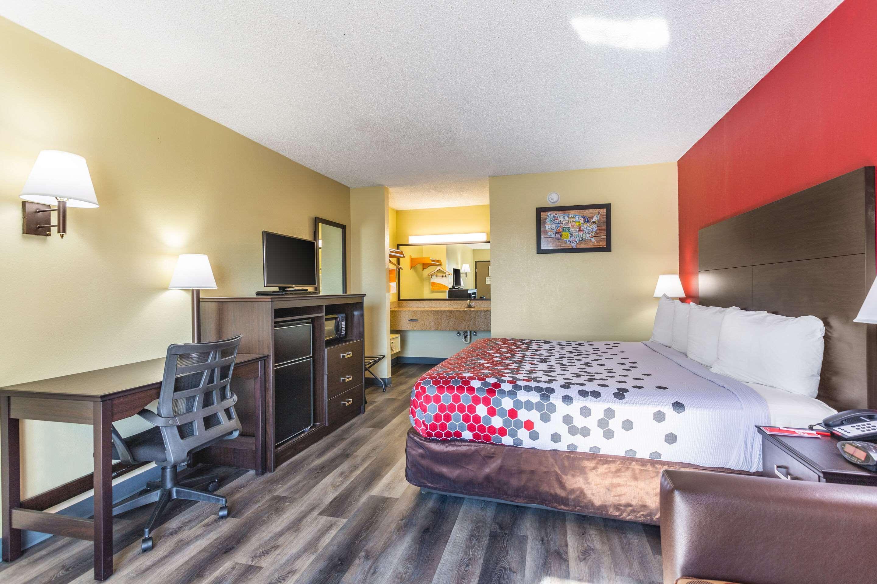 Econo Lodge & Suites Кларксвілл Екстер'єр фото