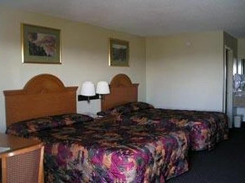 Econo Lodge & Suites Кларксвілл Екстер'єр фото